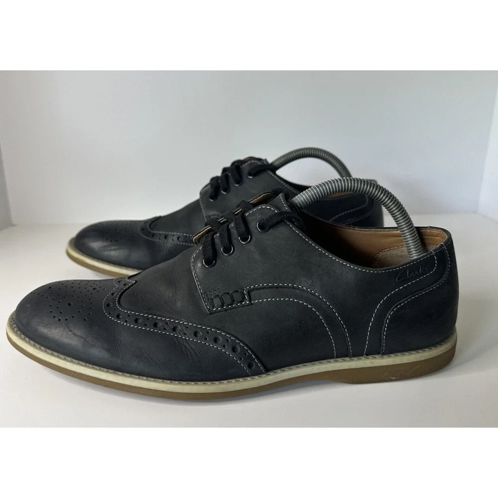 CLARKS Men's‎ Size 9 US Navy Blue Leather Lace Up Dress Shoe VERY NICE